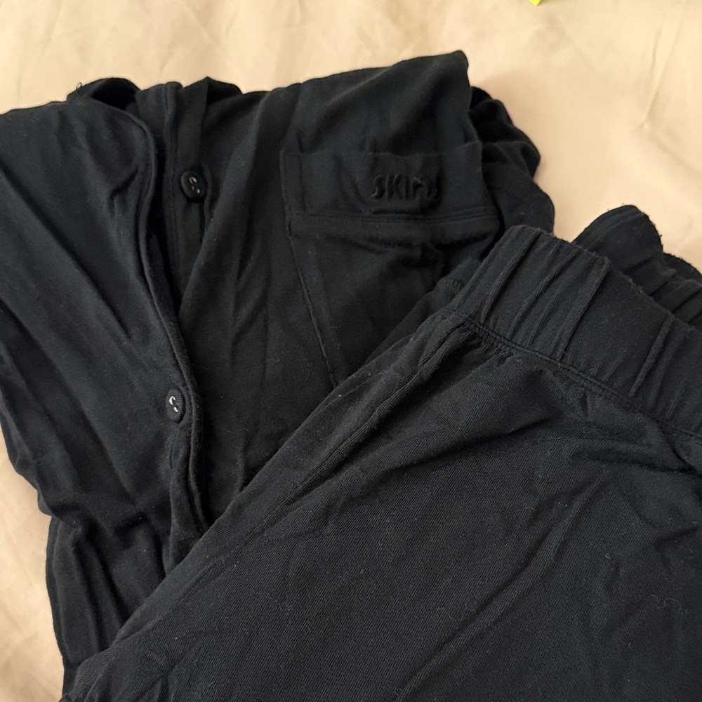 SKIMS Black Relaxed Lounge Set